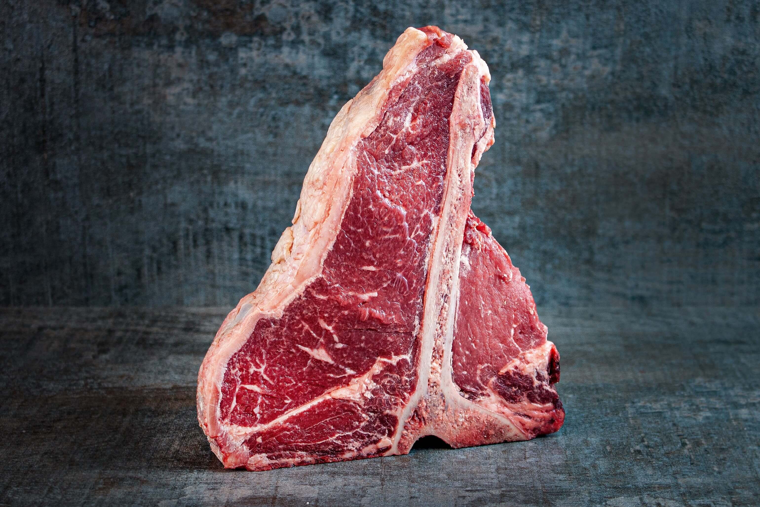 Dry Aged T-Bone Steak deutsches Rind True Wilderness